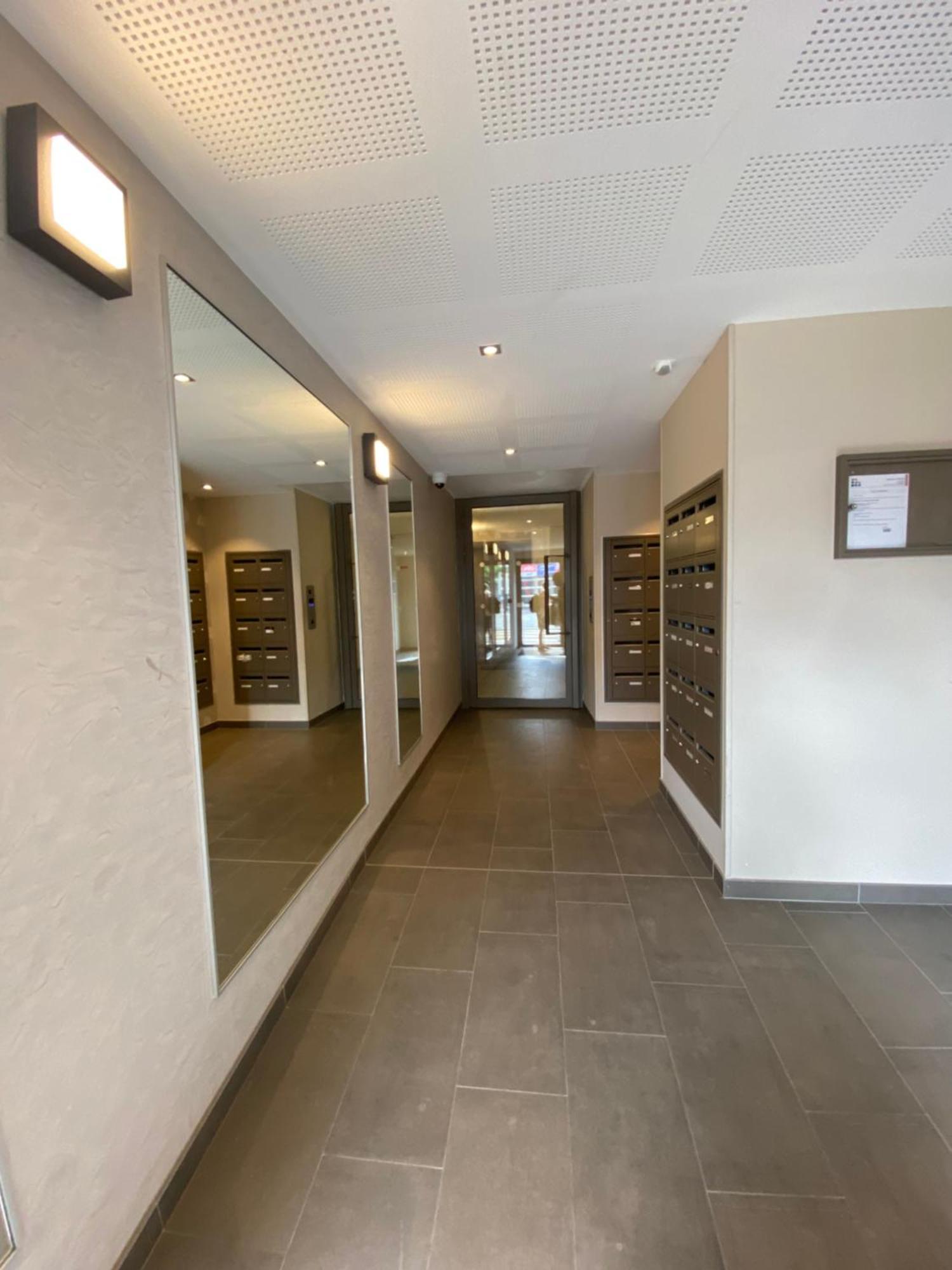 Charme Citadin Apartman Villemomble Kültér fotó