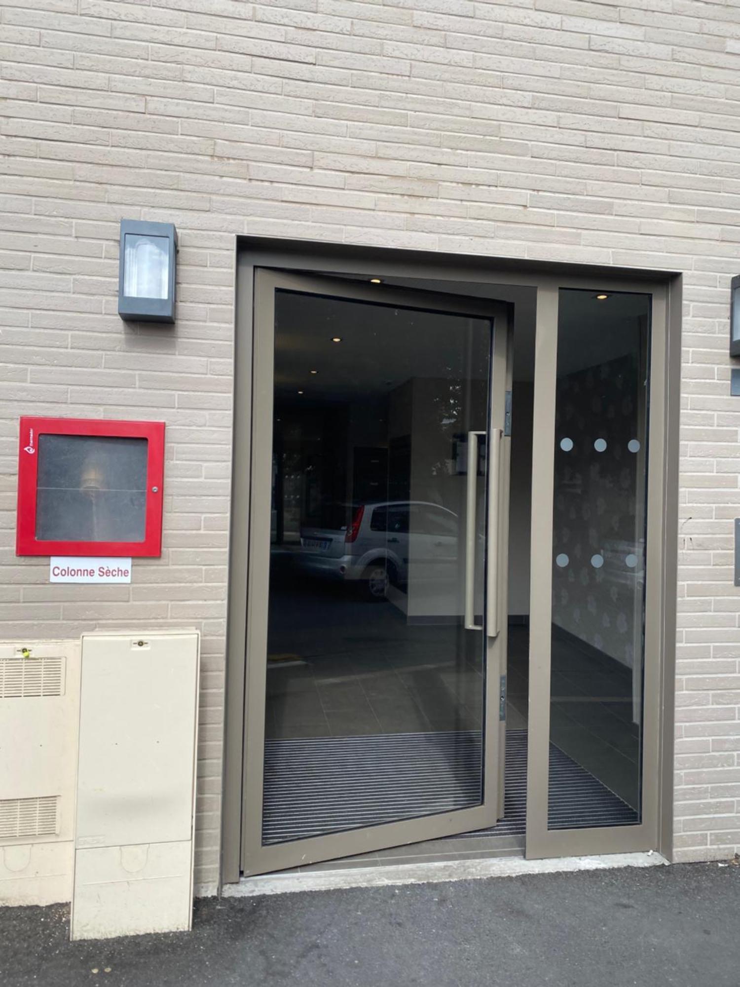 Charme Citadin Apartman Villemomble Kültér fotó